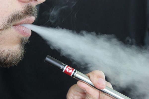 https://www.northshoredailypost.com/wp-content/uploads/2019/10/vaping-oct-600x400.jpg