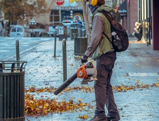 https://www.northshoredailypost.com/wp-content/uploads/2021/09/leaf-blower-PIC.jpg